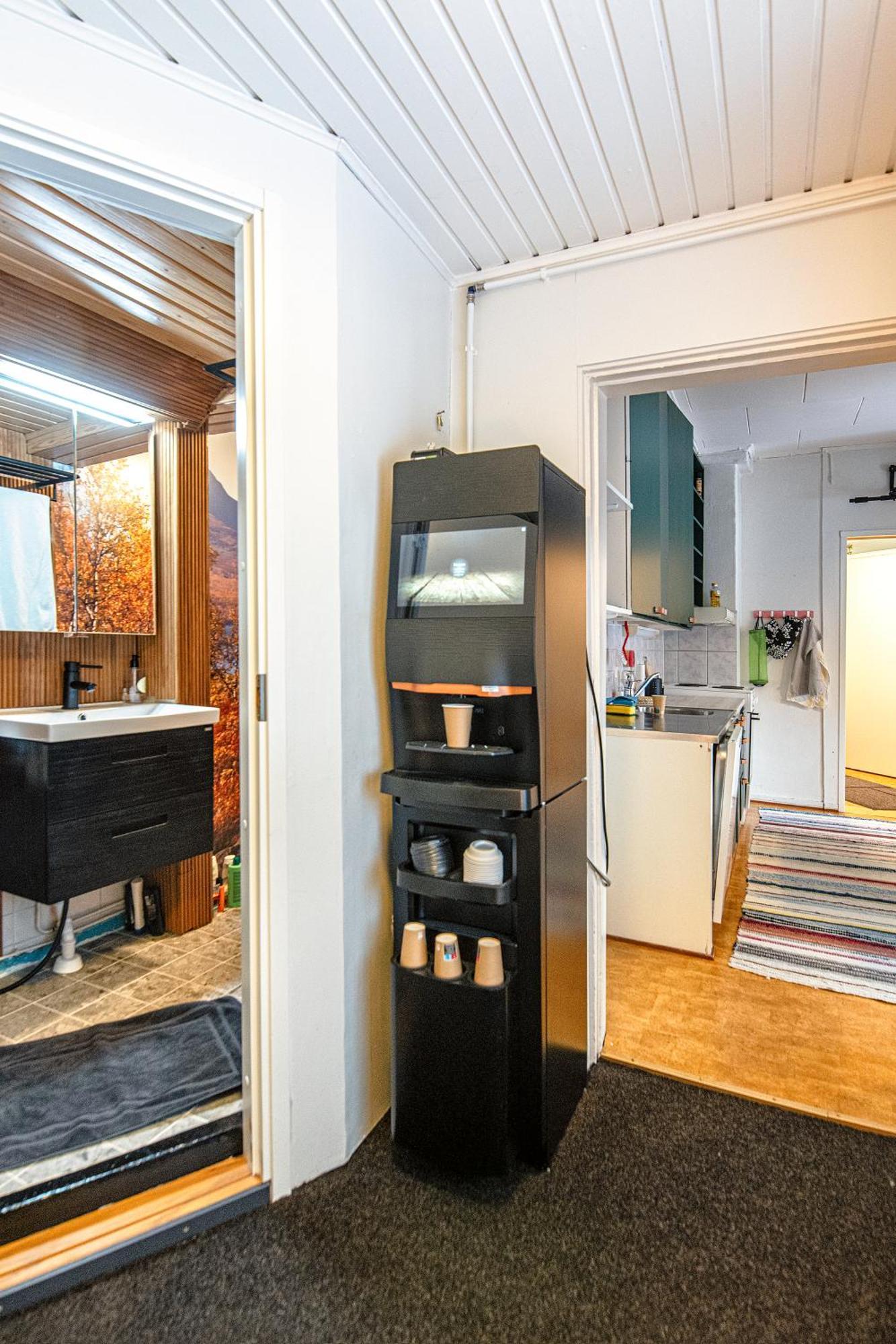 Relax & Recharge - A Unique Suite With A Touch Of Luxury - Hot Tub And Sauna Inspired Decor #Not A Real Sauna# Easy City Access - Direct Train 15 Min To City Хелзинки Екстериор снимка